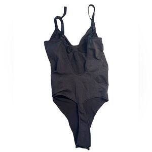 NWOT Skims Onyx Low Back Sculpting Thong Bodysuit L/XL MSRP $70